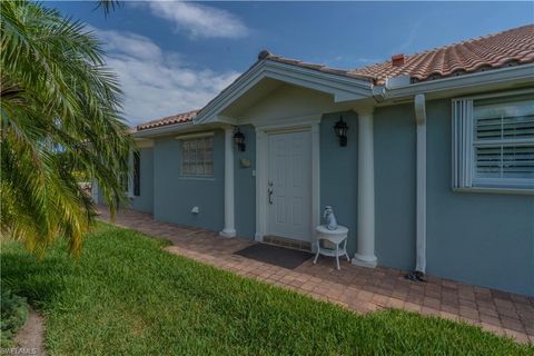 A home in NAPLES