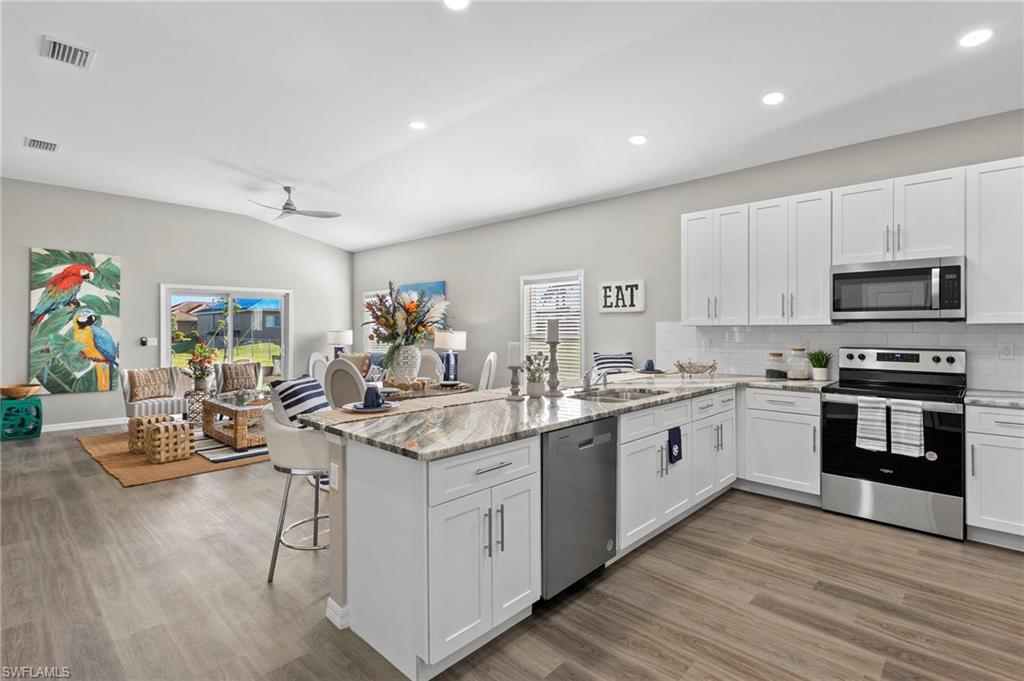 CAPE CORAL - Residential Lease