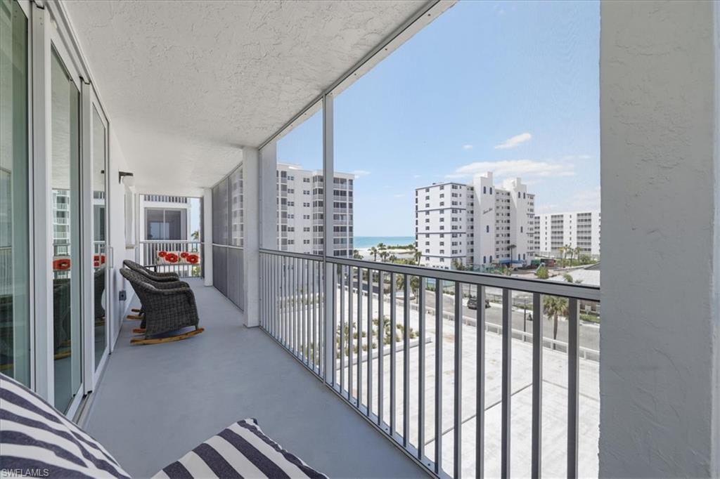 CRECIENTE - Residential