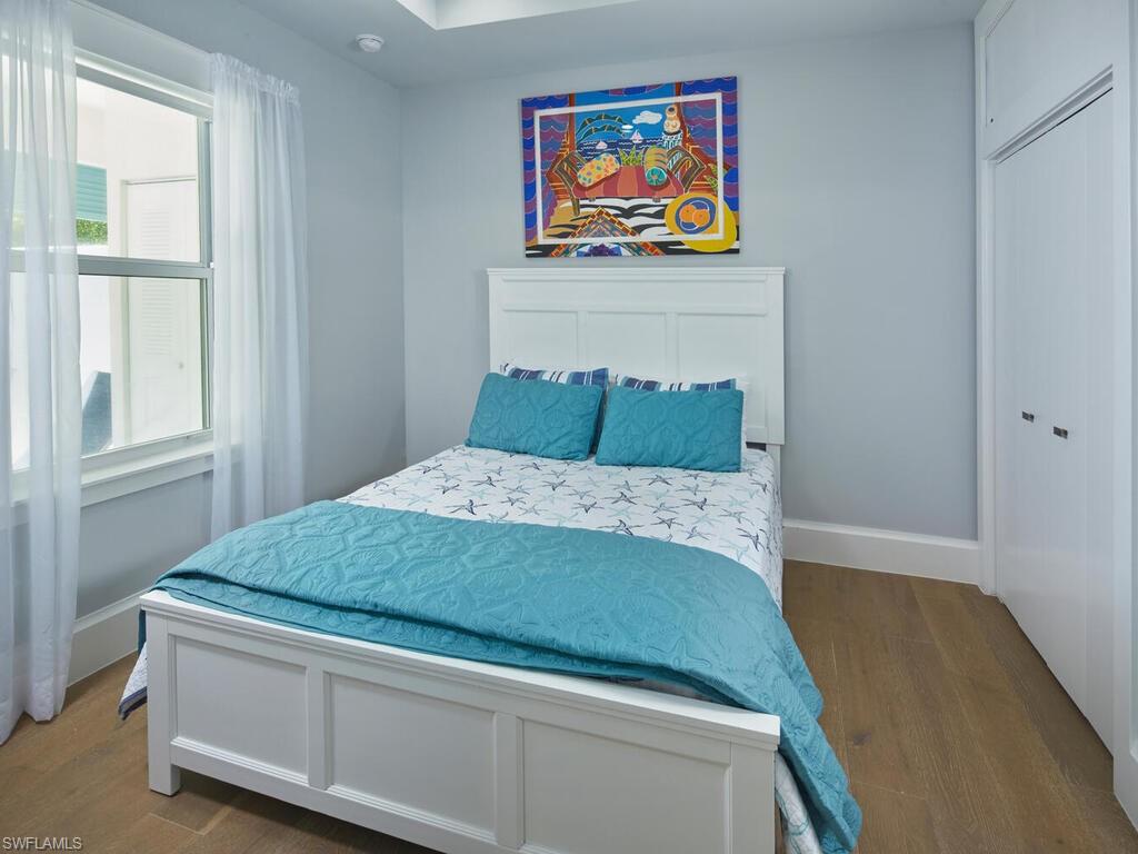 OLDE NAPLES - Residential