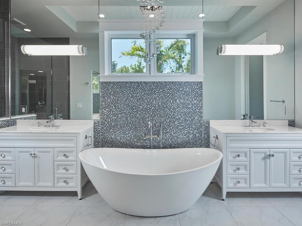 OLDE NAPLES - Residential