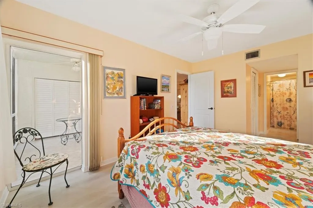 Naples, Florida 34104, United States, 2 Bedrooms Bedrooms, ,2 BathroomsBathrooms,Residential,Active,32576