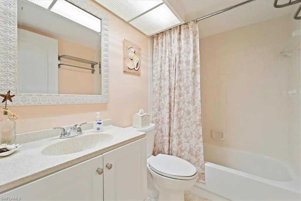 Naples, Florida 34104, United States, 2 Bedrooms Bedrooms, ,2 BathroomsBathrooms,Residential,Active,32576