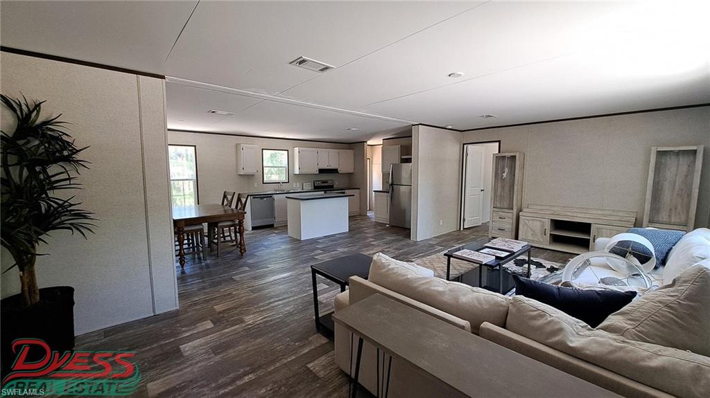 MONTURA - Residential