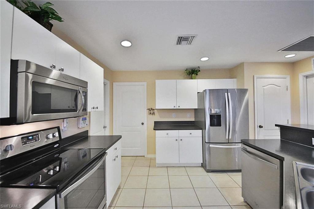 GATOR CIRCLE - Residential