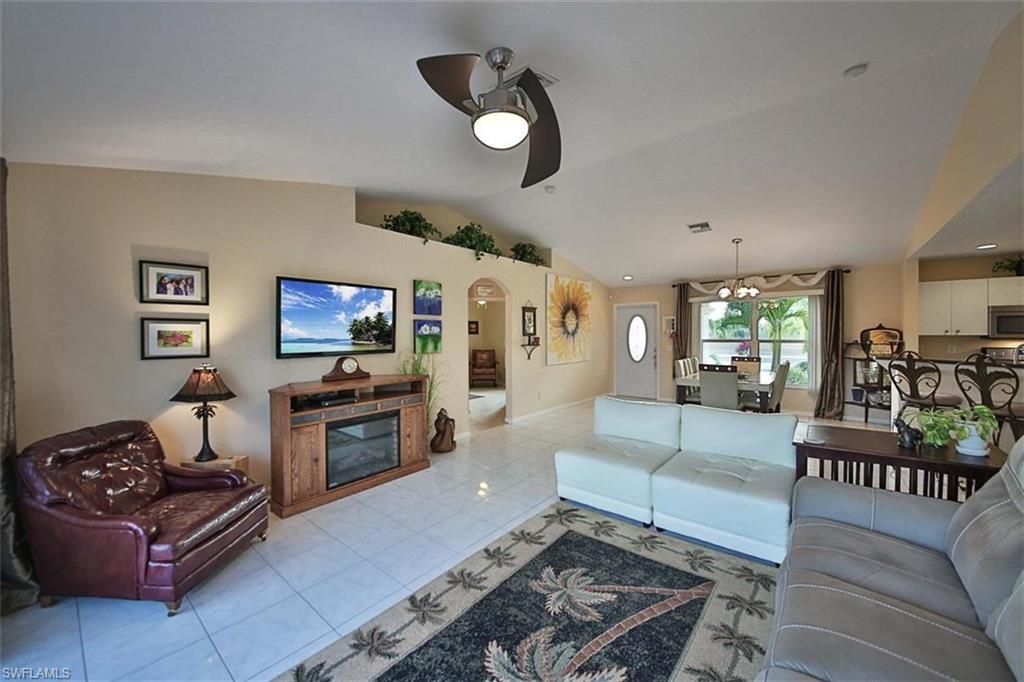 GATOR CIRCLE - Residential