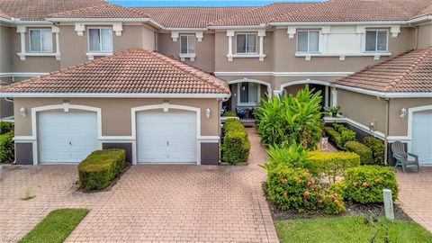 9808 Roundstone CIR FORT MYERS FL 33967