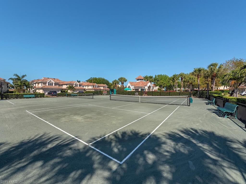 SPINNAKER POINTE - Residential