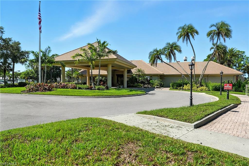 LONGSHORE LAKE - Residential