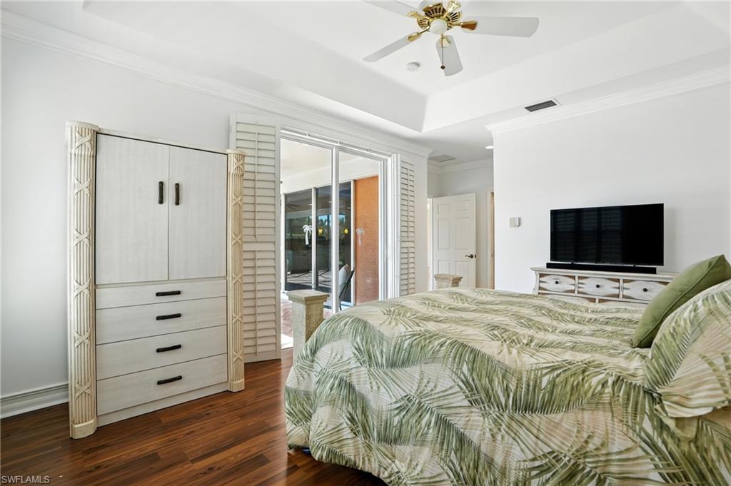 LONGSHORE LAKE - Residential