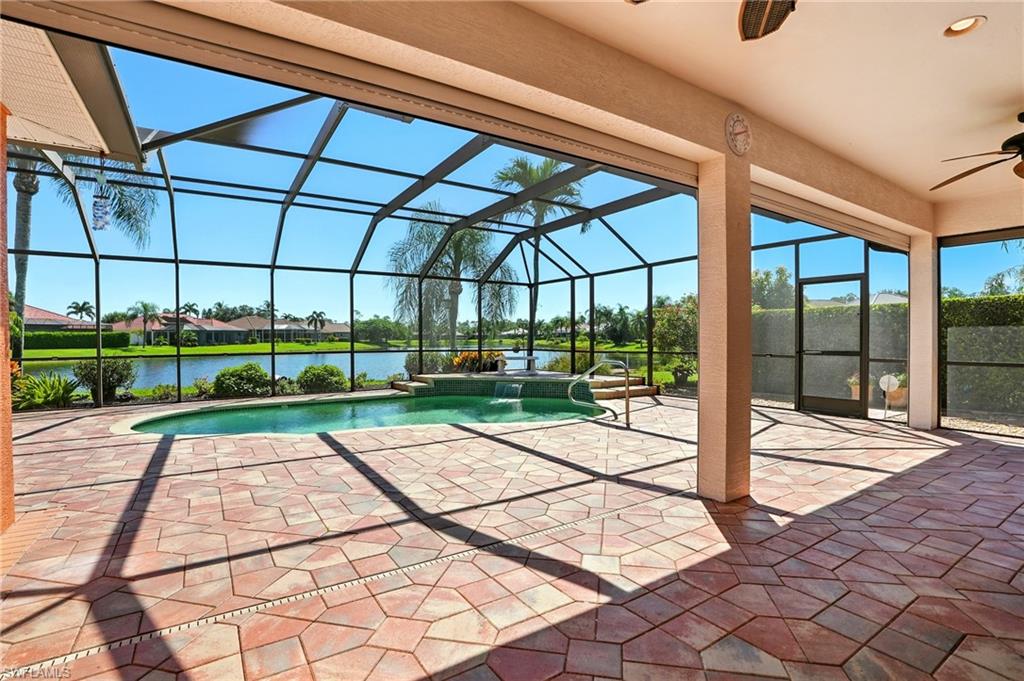 LONGSHORE LAKE - Residential