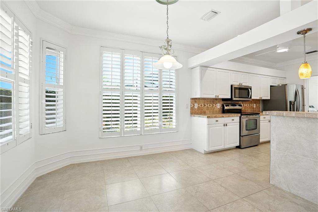 LONGSHORE LAKE - Residential