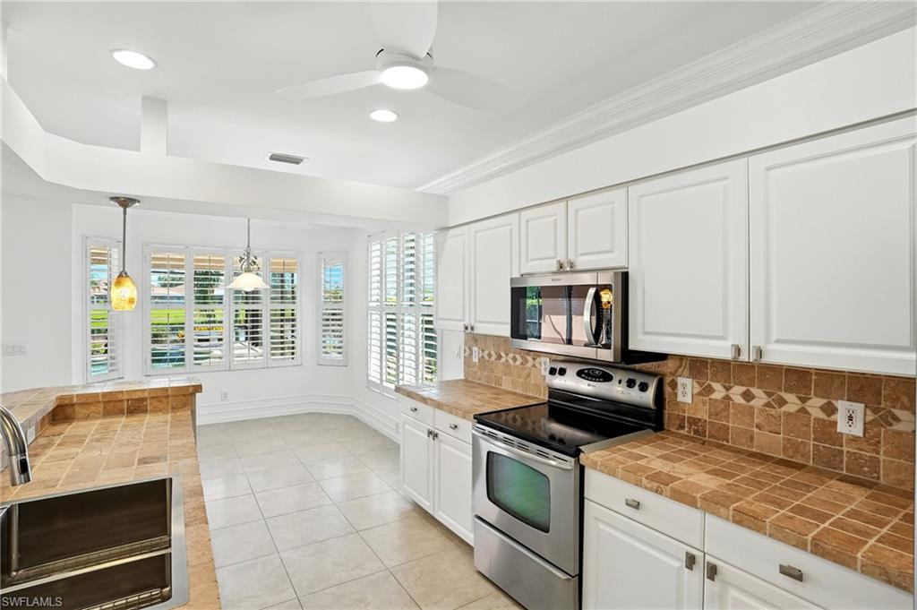 LONGSHORE LAKE - Residential