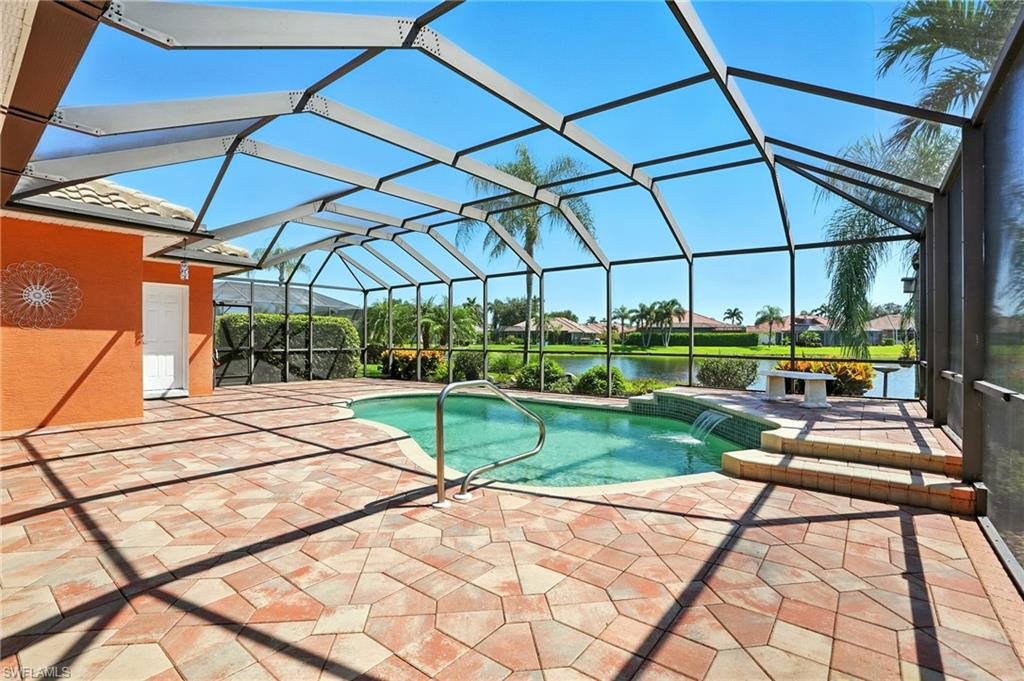 LONGSHORE LAKE - Residential