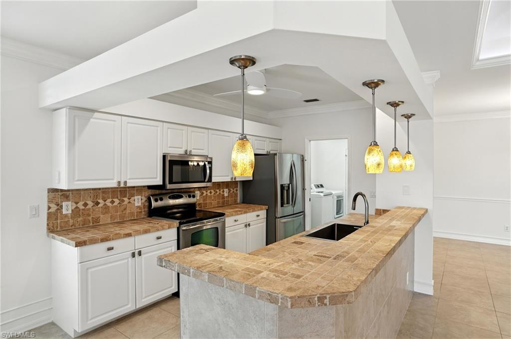 LONGSHORE LAKE - Residential