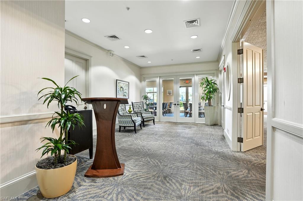 LONGSHORE LAKE - Residential