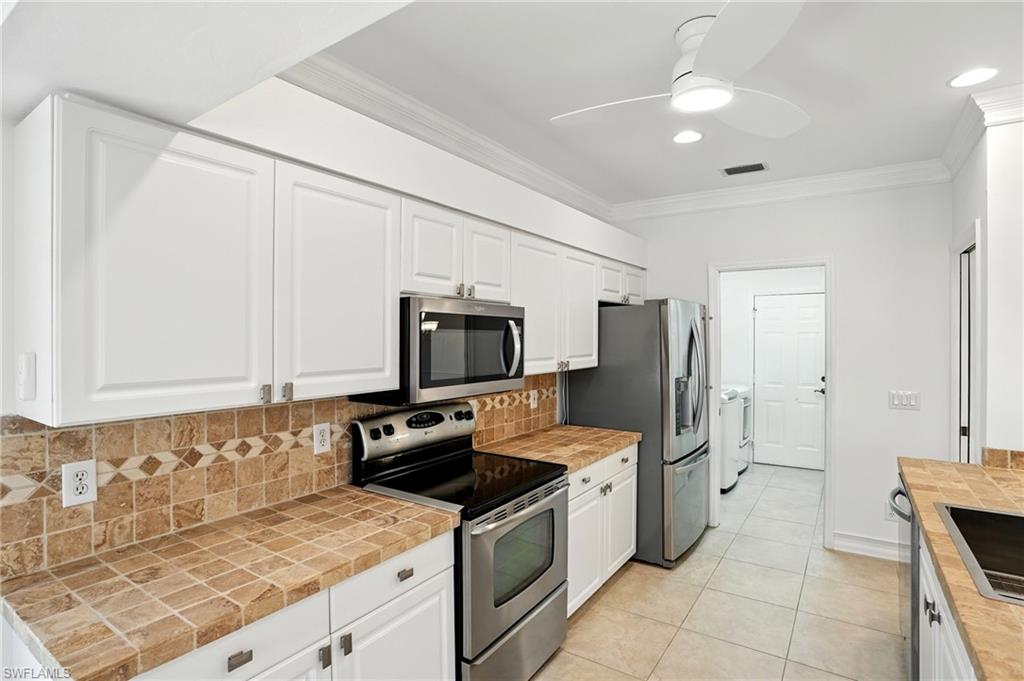 LONGSHORE LAKE - Residential