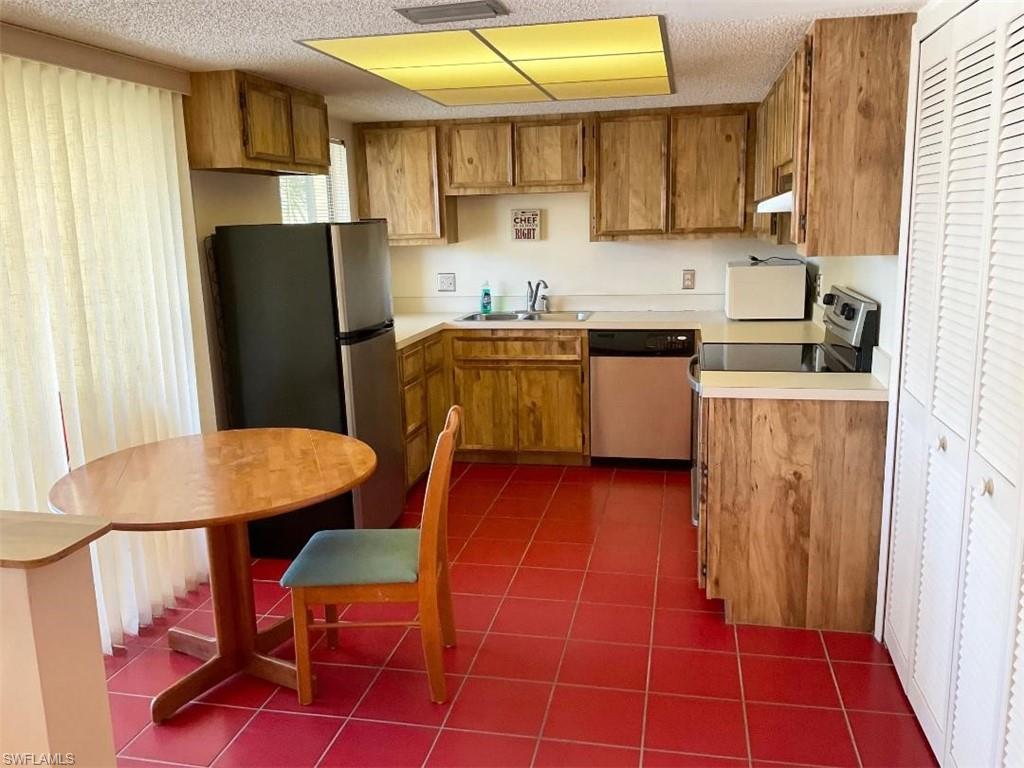 RENDEZVOUS CONDO - Residential Lease