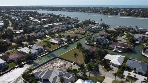 1680 Mullet CT NAPLES FL 34102