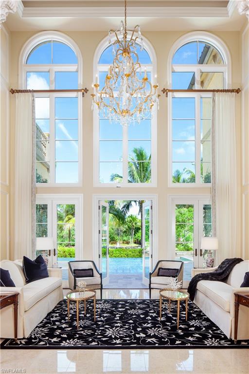 ESCADA AT TIBURON - Residential