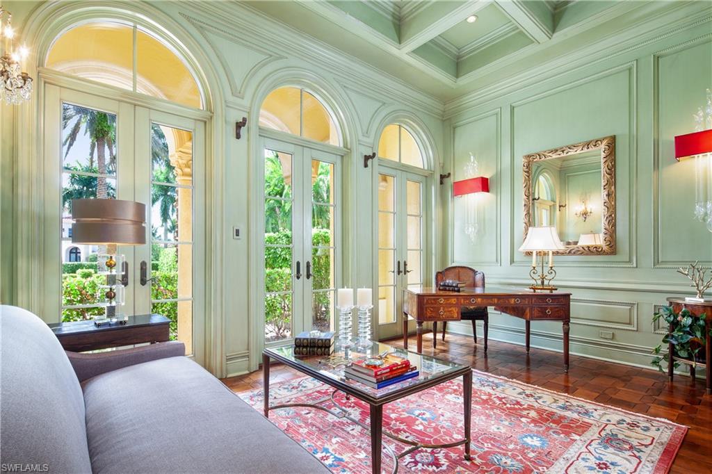 ESCADA AT TIBURON - Residential