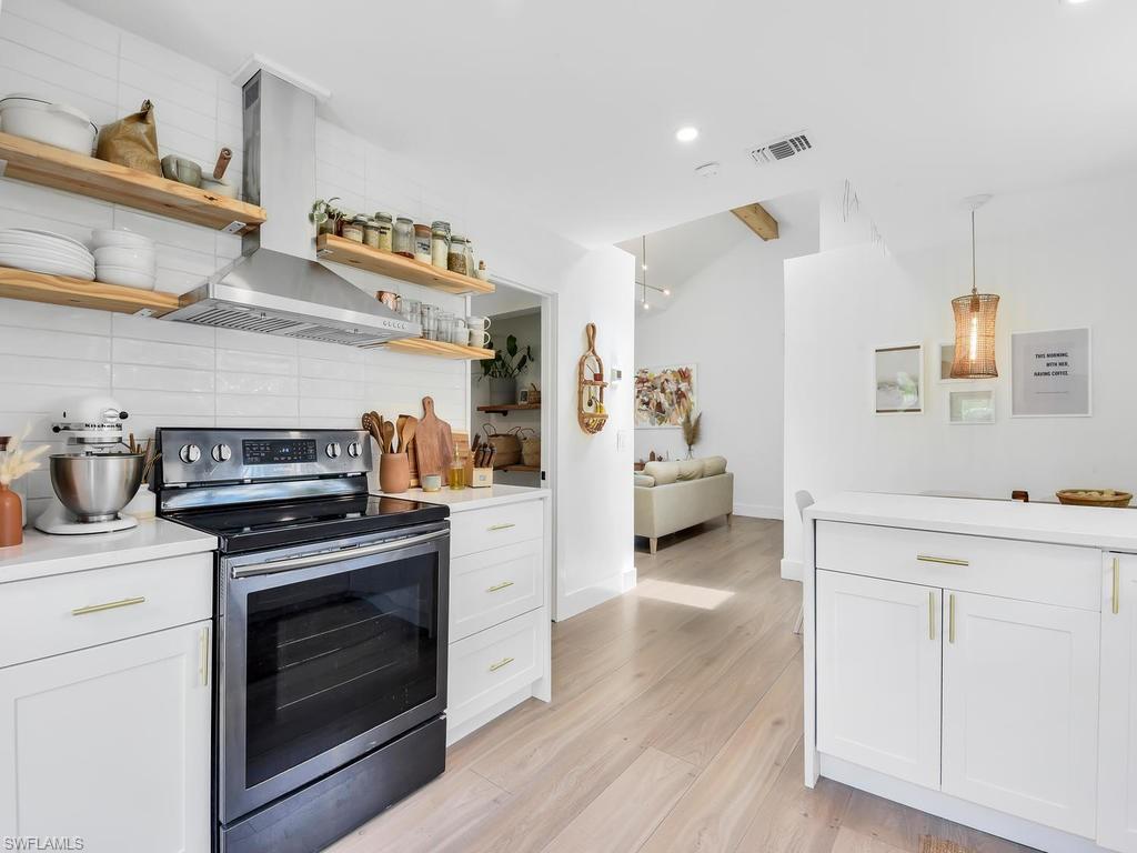 GOLDEN GATE ESTATES - Residential