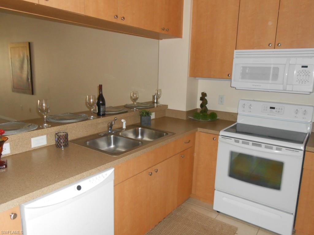 VAN LOON COMMONS - Residential