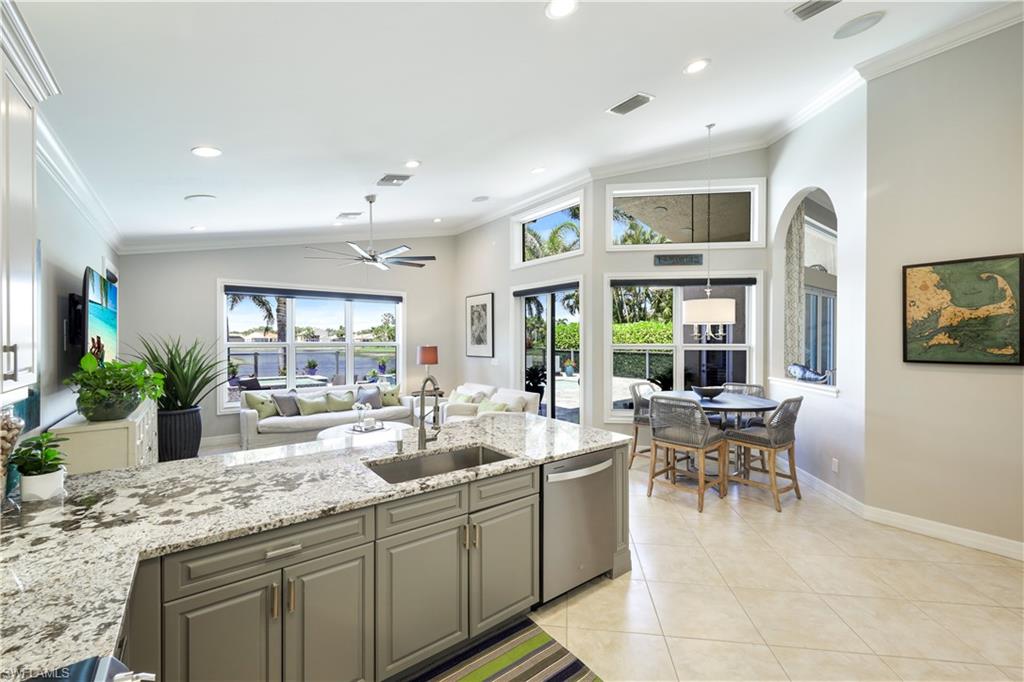 SATURNIA LAKES - Residential