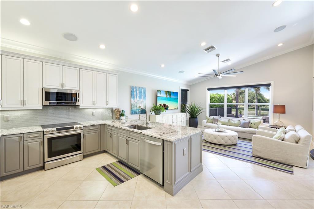 SATURNIA LAKES - Residential