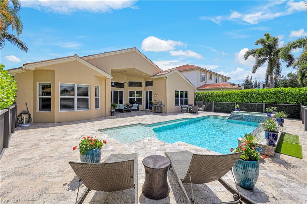 SATURNIA LAKES - Residential