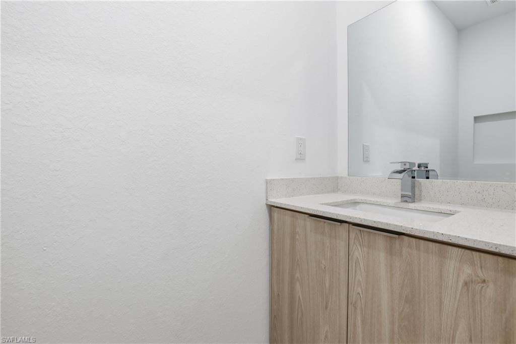 PORT LABELLE - Residential Lease