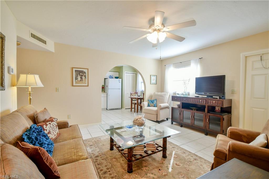 LOCHMOOR VILLAS - Residential