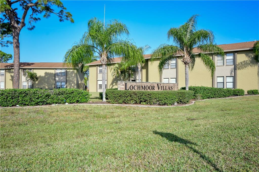 LOCHMOOR VILLAS - Residential