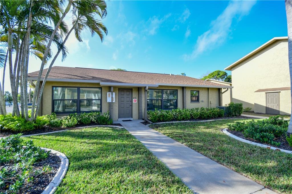 LOCHMOOR VILLAS - Residential