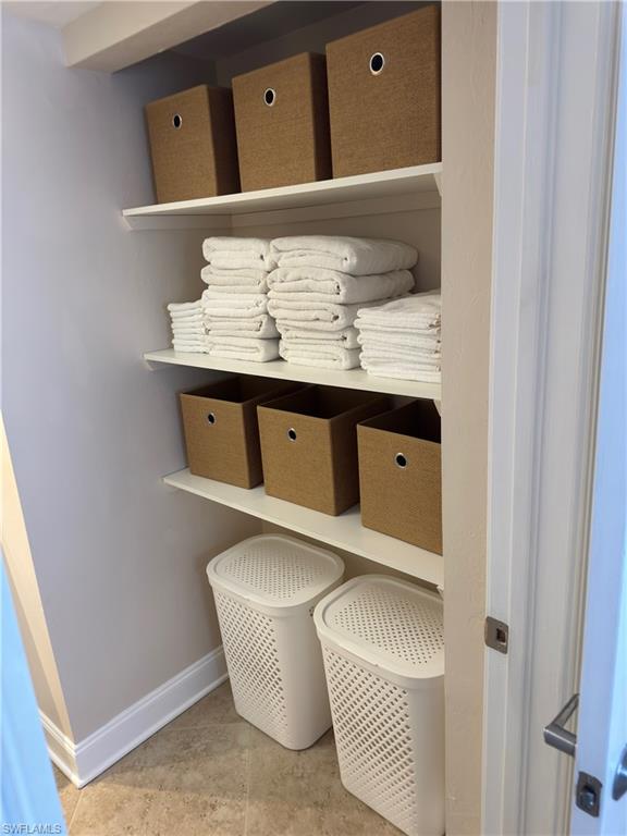 CARLOS POINTE - Residential