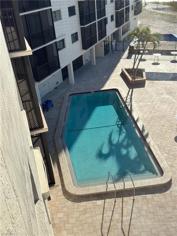 CARLOS POINTE - Residential