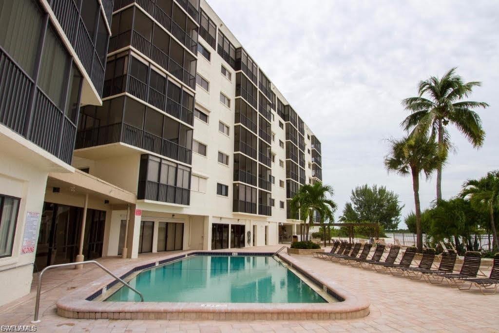 CARLOS POINTE - Residential