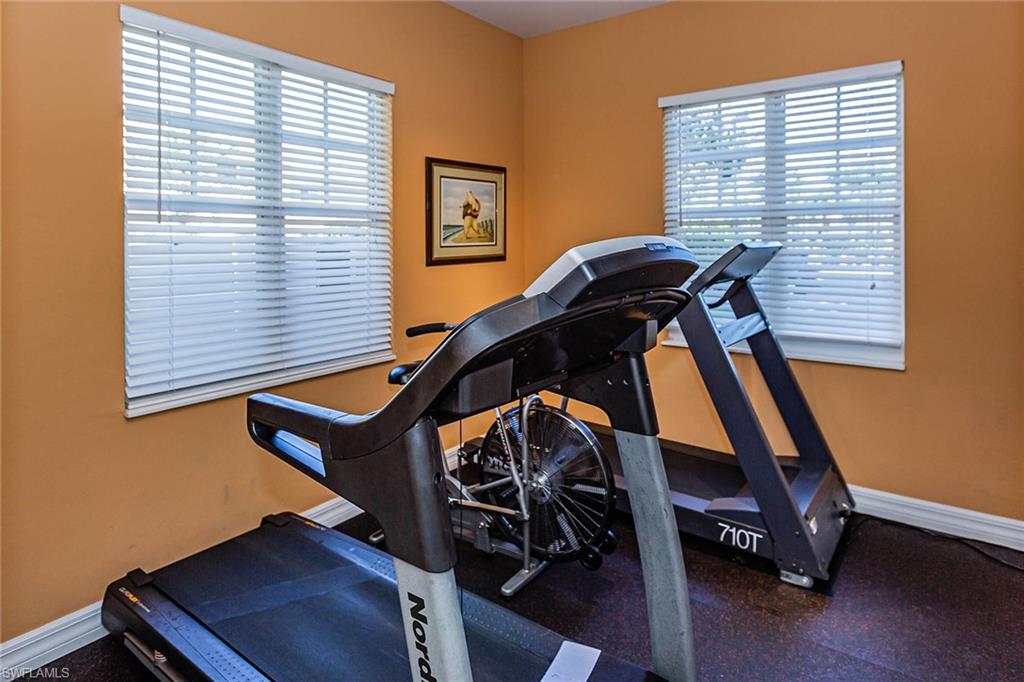 COURTYARD TOWERS - Residential