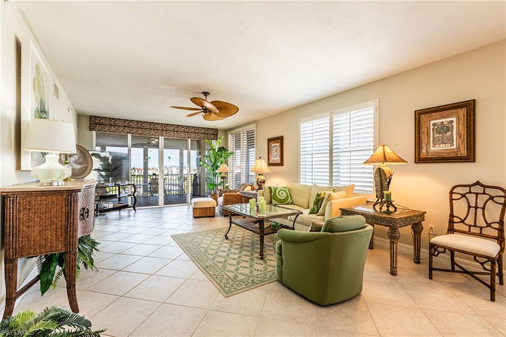 COURTYARD TOWERS - Residential