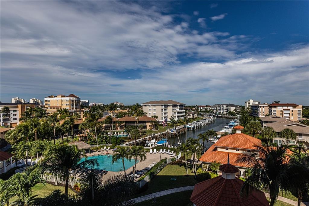 COURTYARD TOWERS - Residential