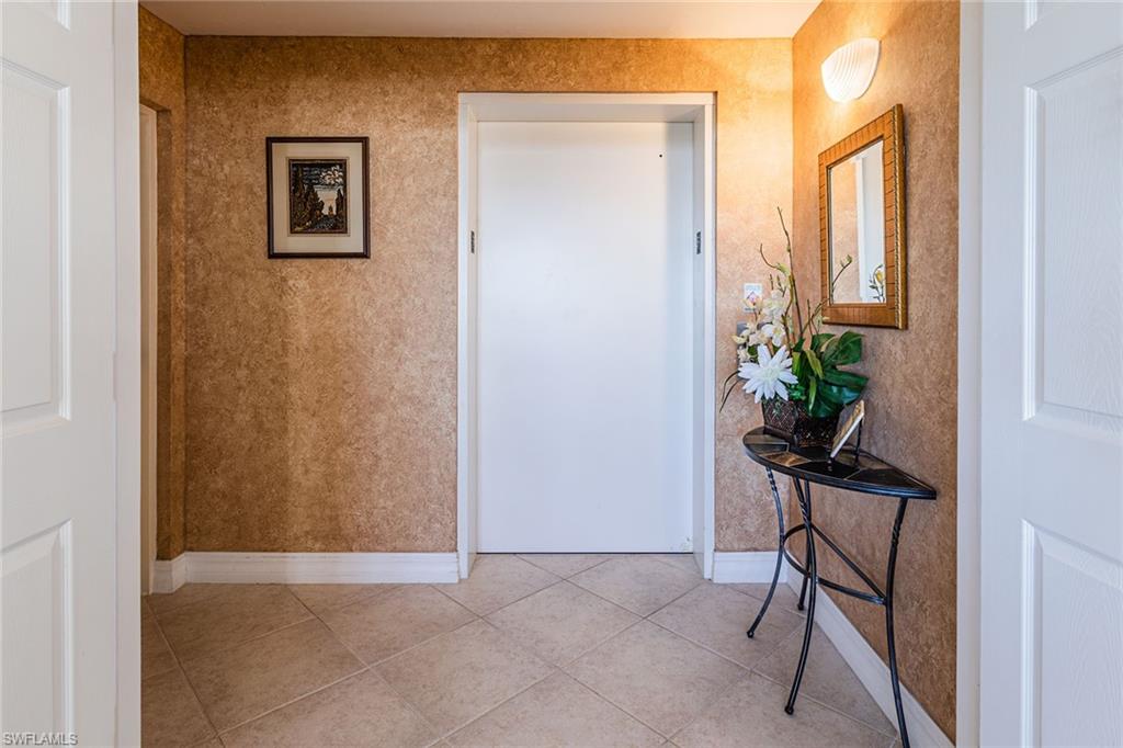 COURTYARD TOWERS - Residential