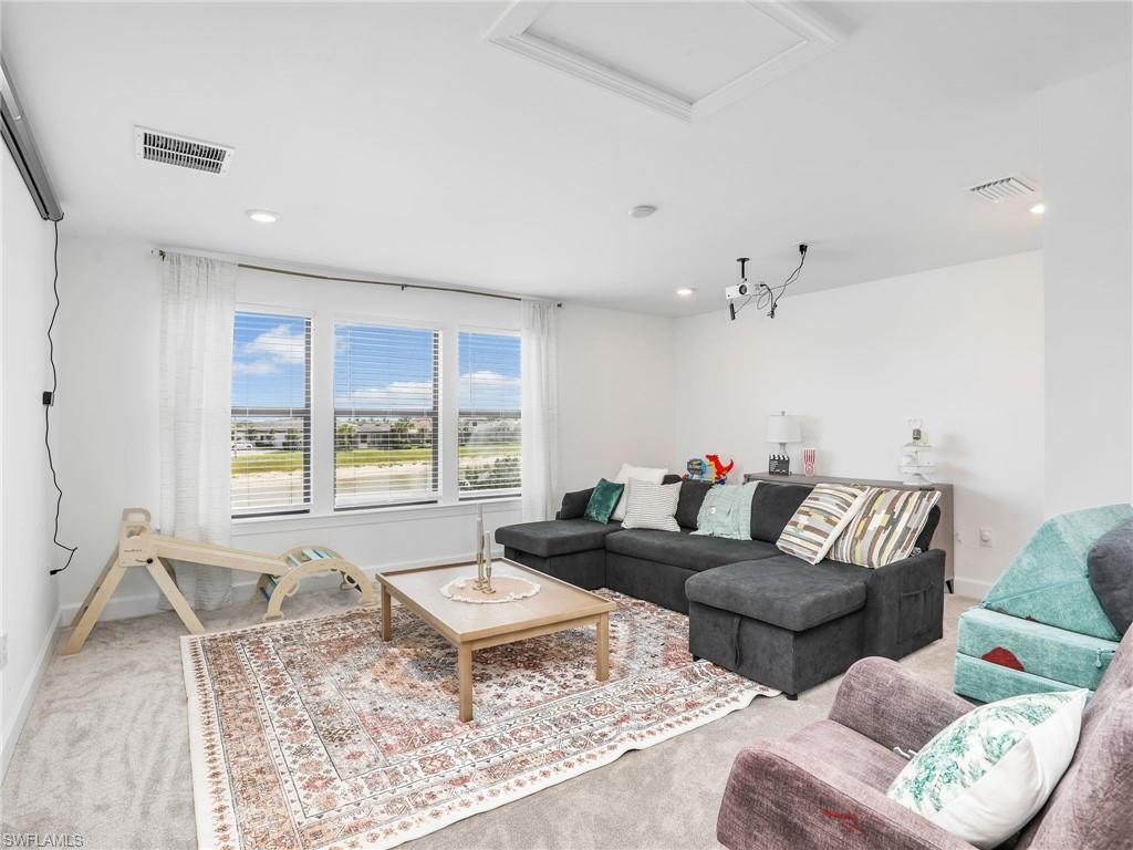 VERDANA VILLAGE - Residential Lease