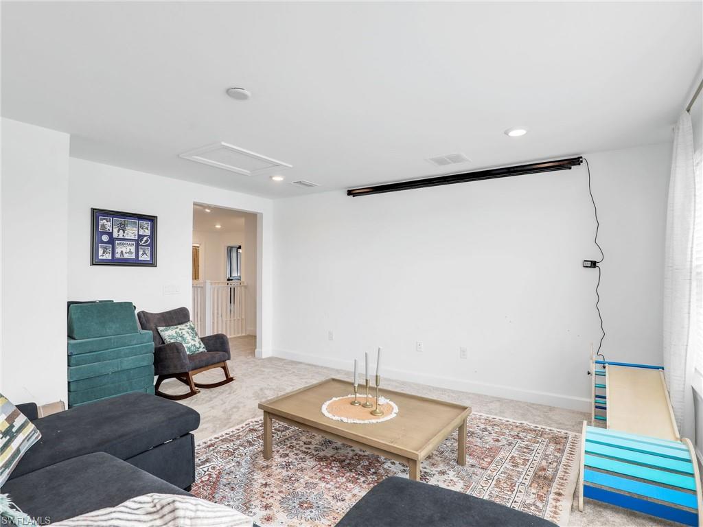 VERDANA VILLAGE - Residential Lease