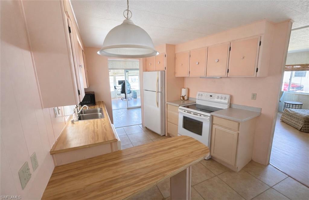 IMPERIAL HARBOR - Residential