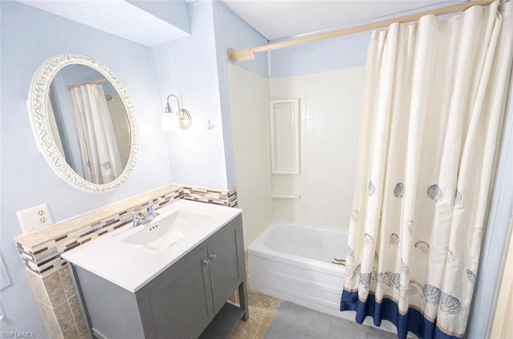 IMPERIAL HARBOR - Residential