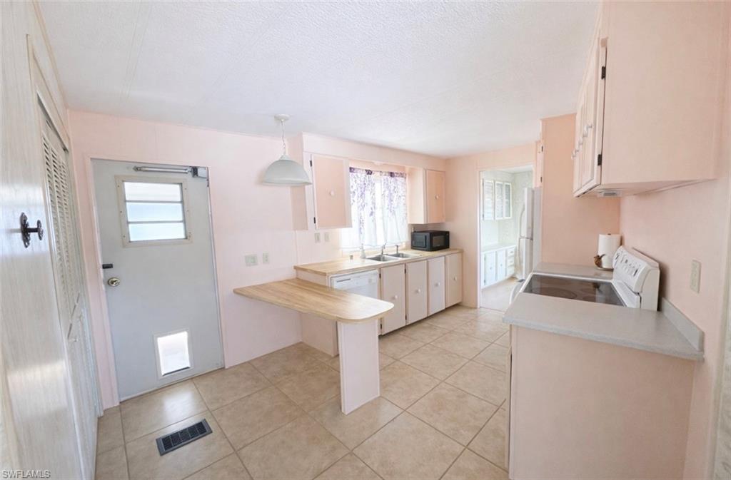 IMPERIAL HARBOR - Residential