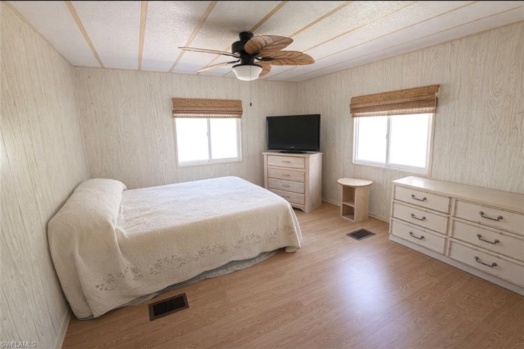 IMPERIAL HARBOR - Residential