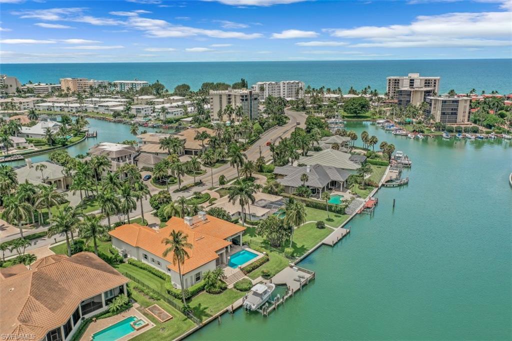 MOORINGS - Residential