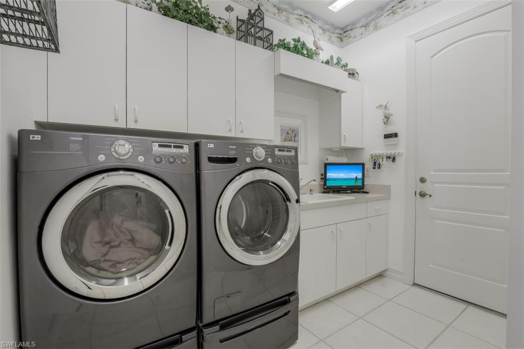 MOORINGS - Residential