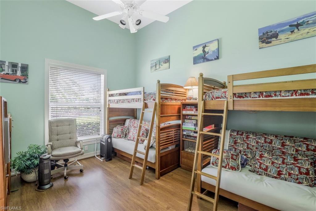 MOORINGS - Residential